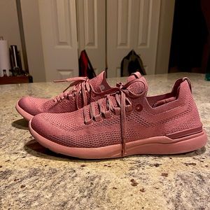 APL Techloom Breeze, size 7.5